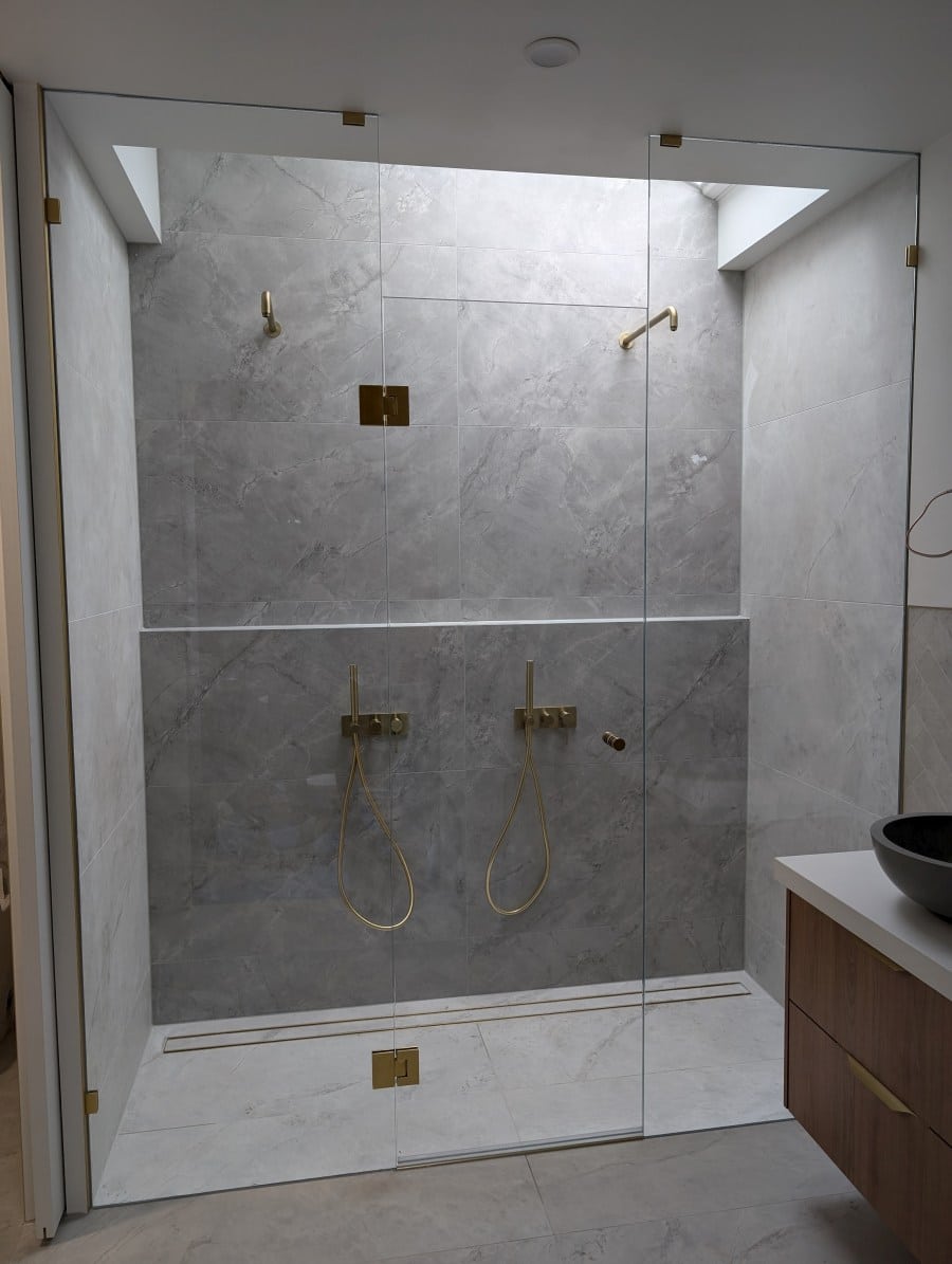 Full height in-line shower screen in Keilor Downs